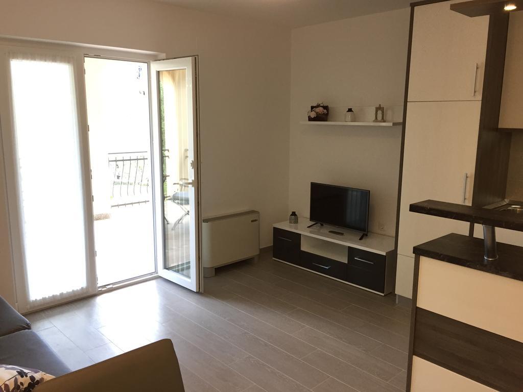 Apartments Sanbrandin Krk Town Room photo